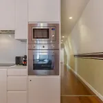 Apartamento King Bed Suite, Loft With 3wc, Ac & Self-check-in. Lisboa