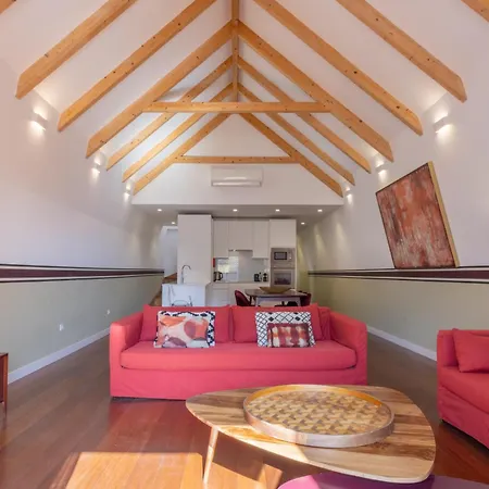 Lejlighed King Bed Suite, Loft With 3wc, Ac & Self-check-in. Lisboa