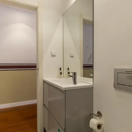 King Bed Suite, Loft With 3wc, Ac & Self-check-in. *