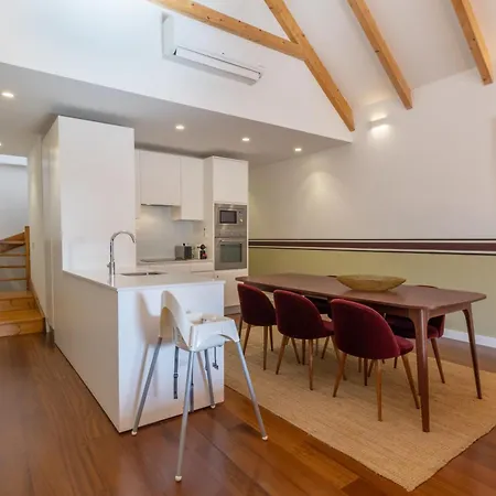 King Bed Suite, Loft With 3wc, Ac & Self-check-in. דירה