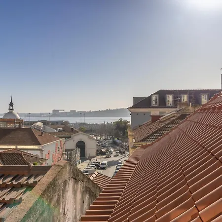 דירה King Bed Suite, Loft With 3wc, Ac & Self-check-in. ליסבון