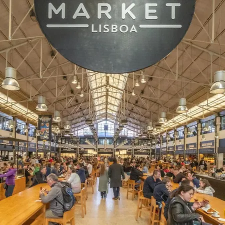 King Bed Suite, Loft With 3wc, Ac & Self-check-in. * ליסבון