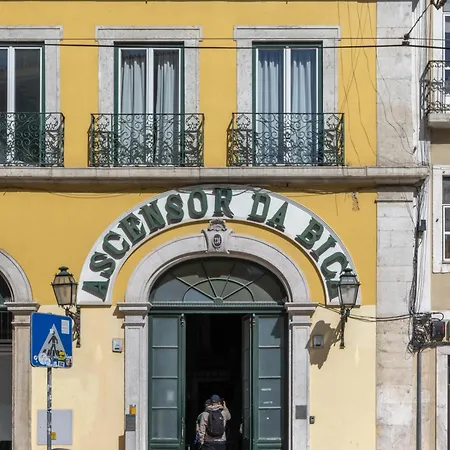 King Bed Suite, Loft With 3wc, Ac & Self-check-in. 아파트