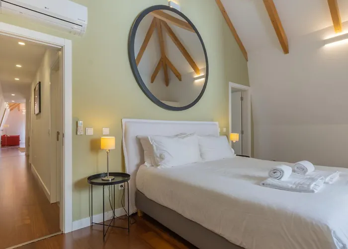 Apartman King Bed Suite, Loft With 3wc, Ac & Self-check-in. *