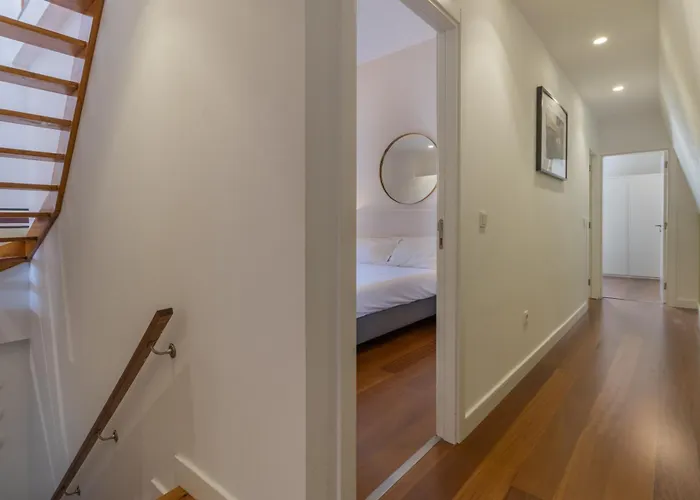 King Bed Suite, Loft With 3wc, Ac & Self-check-in. Apartman Lisboa