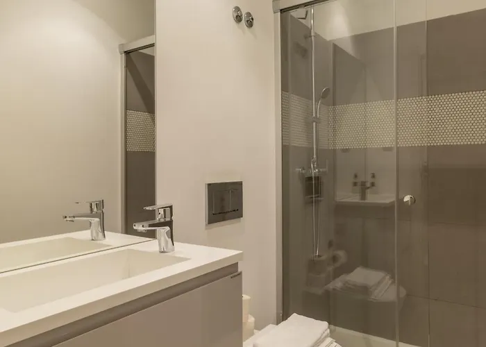King Bed Suite, Loft With 3wc, Ac & Self-check-in. *