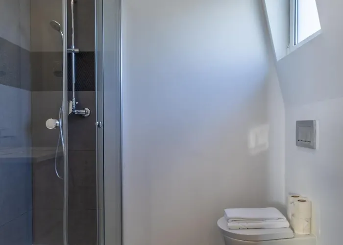 King Bed Suite, Loft With 3wc, Ac & Self-check-in. アパート *