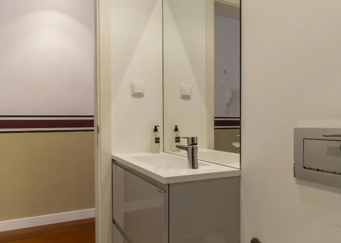 King Bed Suite, Loft With 3wc, Ac & Self-check-in. *