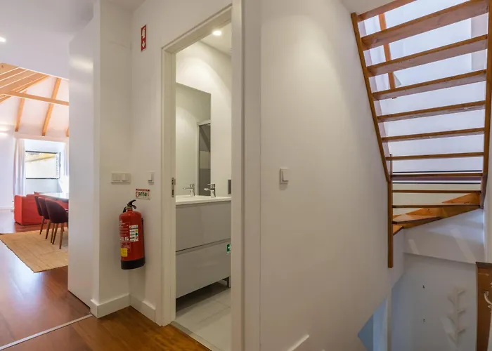 King Bed Suite, Loft With 3wc, Ac & Self-check-in. アパート