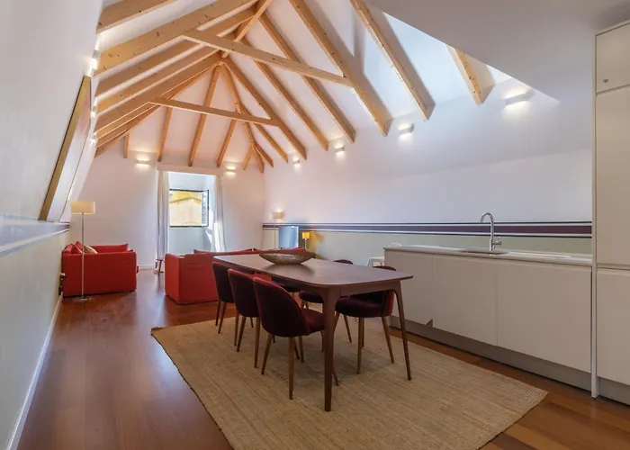 King Bed Suite, Loft With 3wc, Ac & Self-check-in. Apartman *