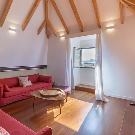 Apartmán King Bed Suite, Loft With 3wc, Ac & Self-check-in. Lisboa