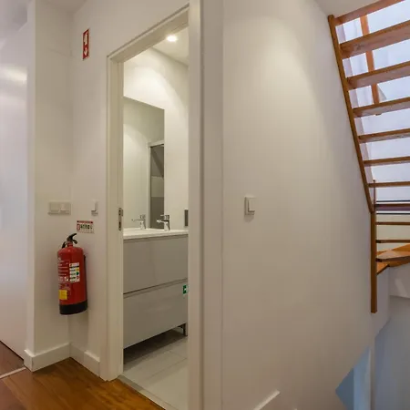 King Bed Suite, Loft With 3wc, Ac & Self-check-in. Apartmán