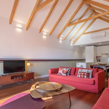 Apartment King Bed Suite, Loft With 3wc, Ac & Self-check-in.