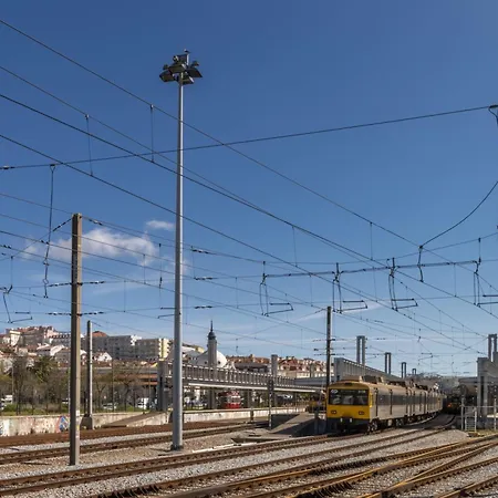 King Bed Suite, Loft With 3wc, Ac & Self-check-in. Lisbon