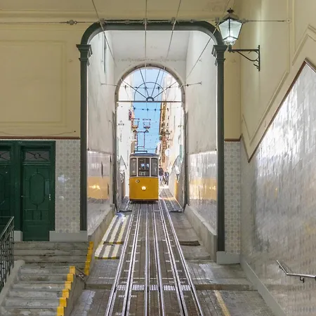 King Bed Suite, Loft With 3wc, Ac & Self-check-in. Apartment Lissabon